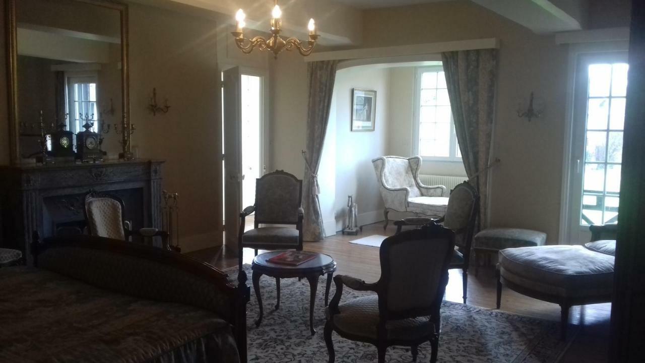 Manoir De Sens Frühstückspension *